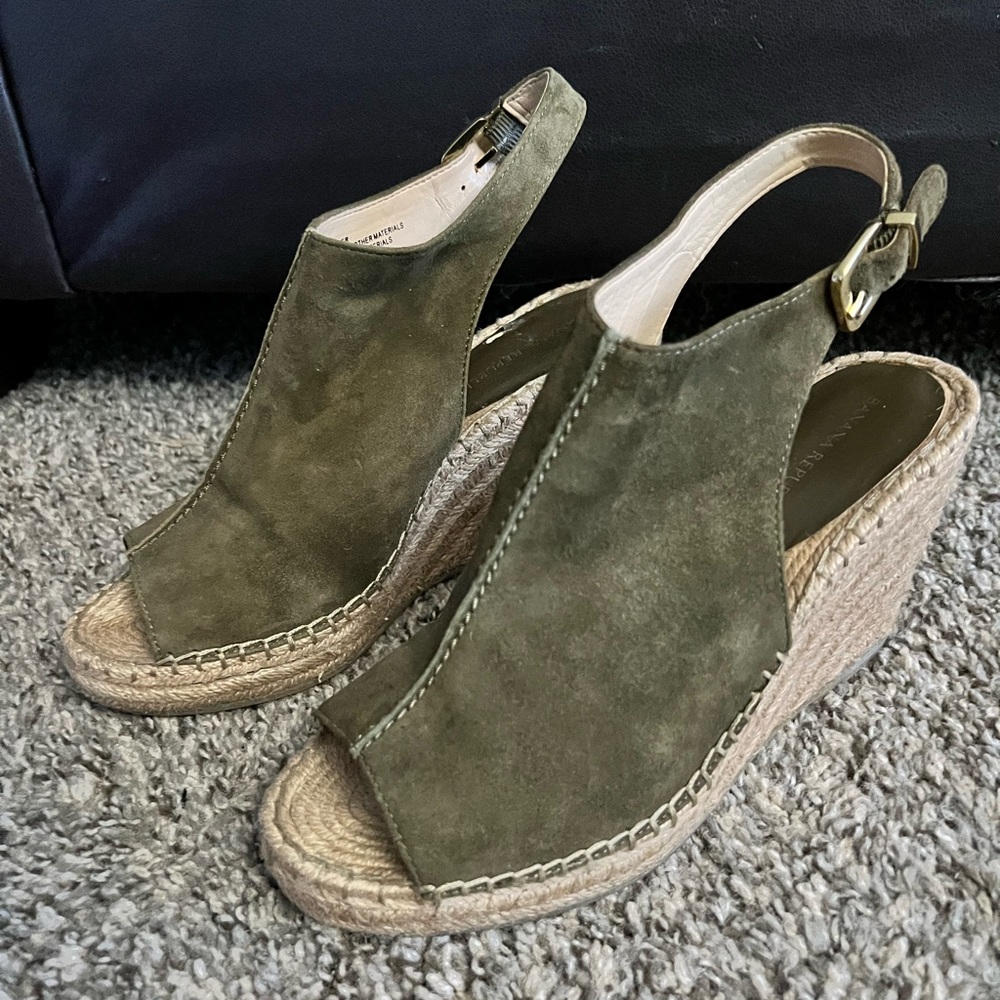 Banana Republic wedge sandals leather suede